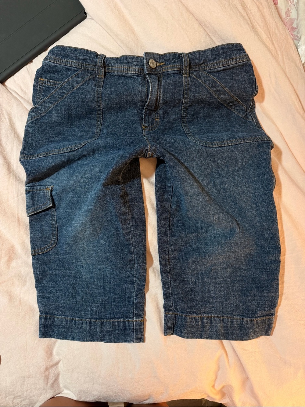 Women’s Dark Blue Denim Capri Jeans